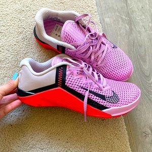 Nike gym sneakers size 7.5